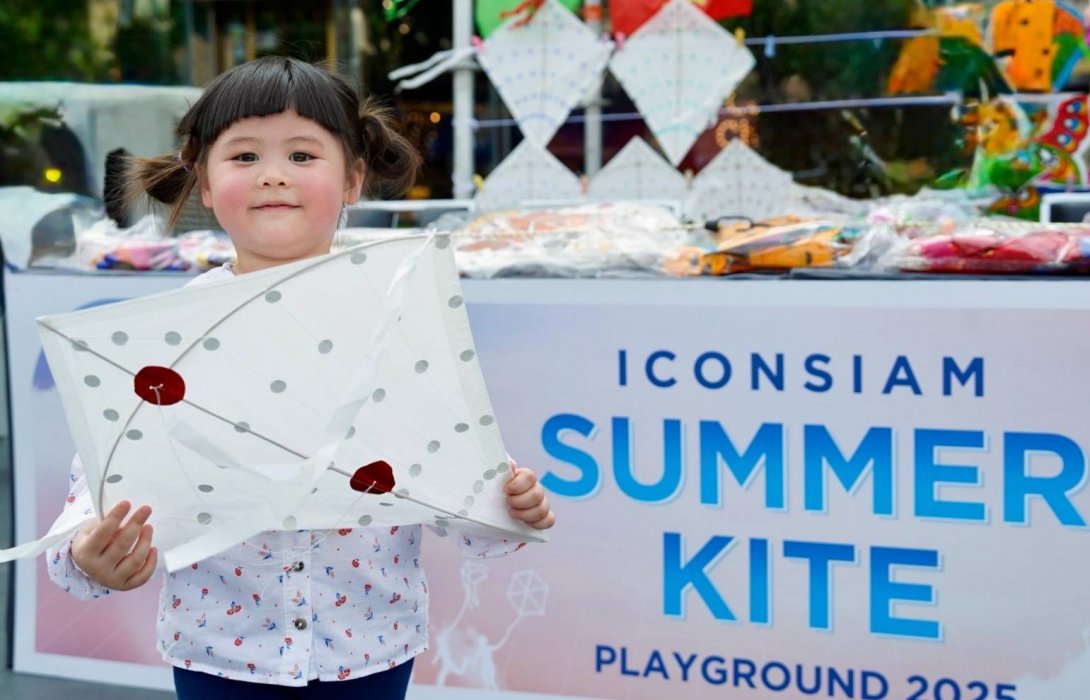 “น้องเกล แอบิเกล” พาชวน ไอคอนสยามในงาน “ICONSIAM SUMMER KITE PLAYGROUND 2025” ร่วมสนุกเล่นว่าวริมแม่น้ำเจ้าพระยา พร้อมตื่นตากับว่าวนับพัน ตั้งแต่วันนี้ ถึง 3 เมษายน 68
