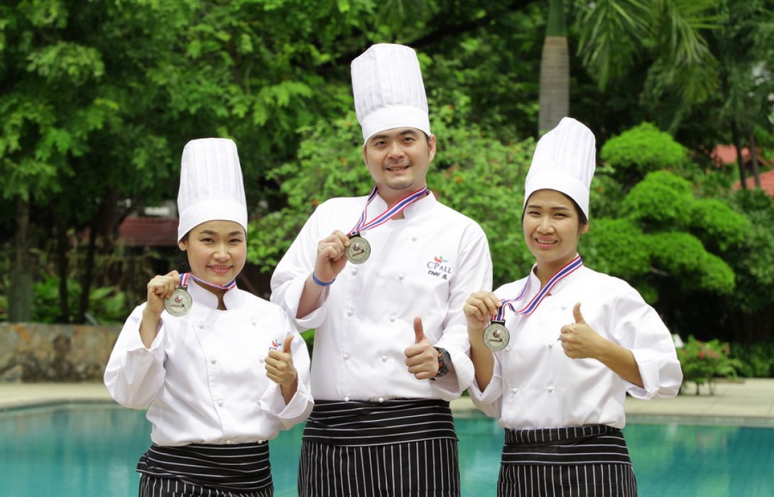 เผยโฉมแชมป์ “ทีมเชฟ” ผู้อยู่เบื้องหลังอาหารอร่อยอิ่มสะดวก 24 ชั่วโมง 