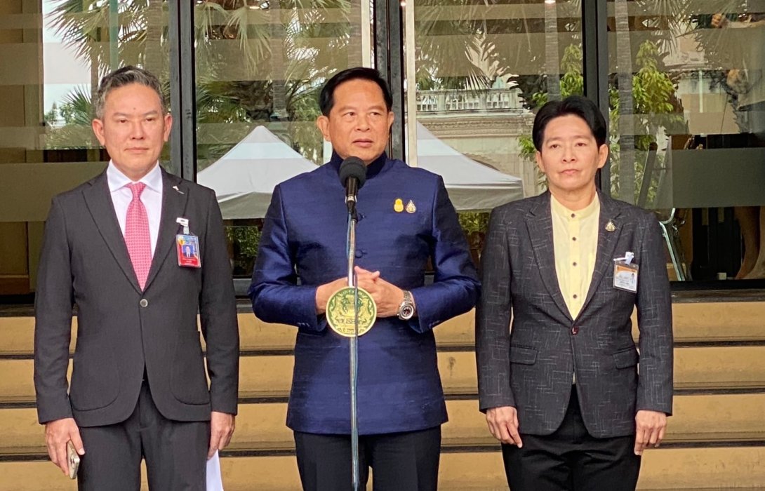 “พีระพันธุ์” เสนอแนวทางลดเบนซินทั้งระบบ