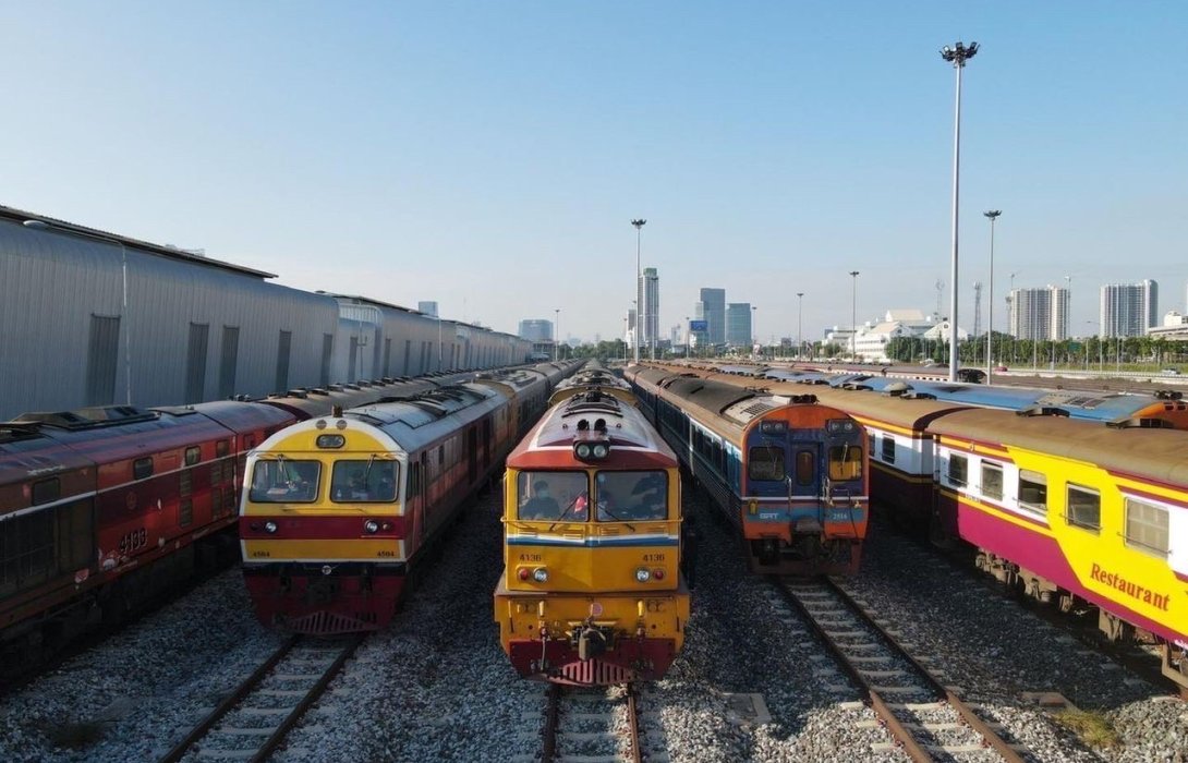 การรถไฟฯ เตรียมพร้อมรับประชาชน นักท่องเที่ยว เดินทางร่วมงาน “World Songkran Festival” มหาสงกรานต์ทั่วประเทศ เพิ่มรถเสริมพิเศษ 16 ขบวน รองรับการเดินทางสูงสุด 1 แสนคนต่อวัน