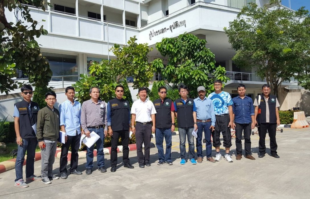 ทีมวิศวกรและนายช่างกองแบบแผน กรม สบส. ลงพื้นที่สำรวจความเสียหายจากน้ำท่วม ร.พ.ท่าศาลา