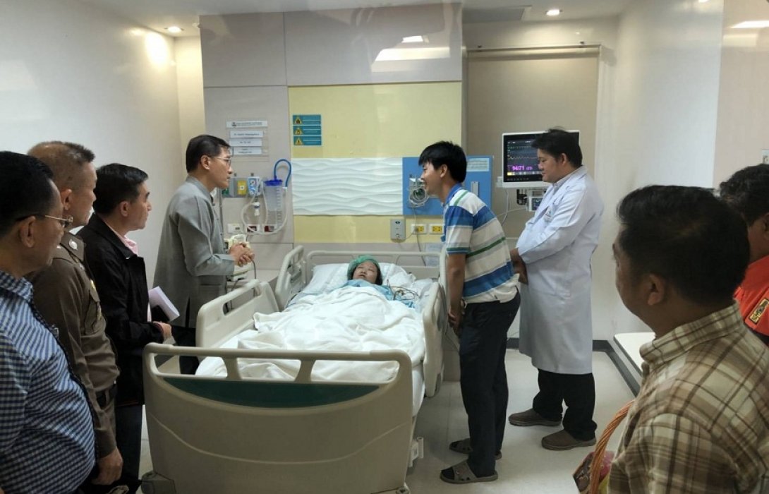 รมว.ทท.เข้าเยี่ยมให้กำลังใจ นทท.เหตุเรือสปีดโบ๊ทระเบิด