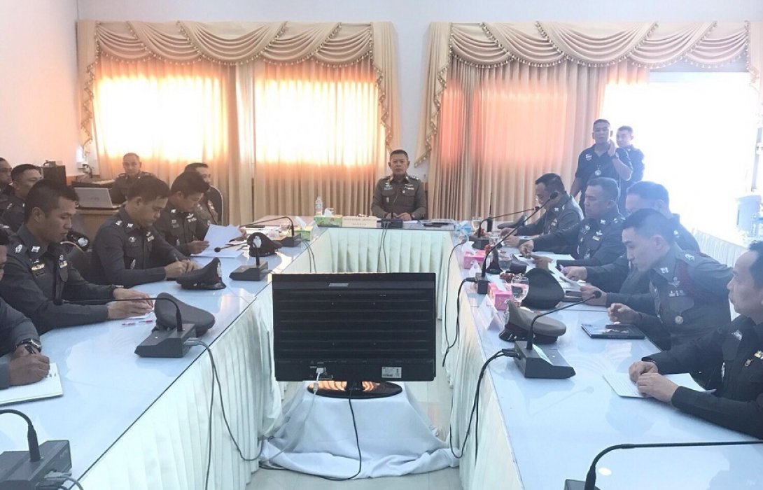 เดอะโอ๋!!! ตรวจเยี่ยมบำรุงขวัญพร้อมมอบนโยบาย สภ.เมืองนนทบุรี