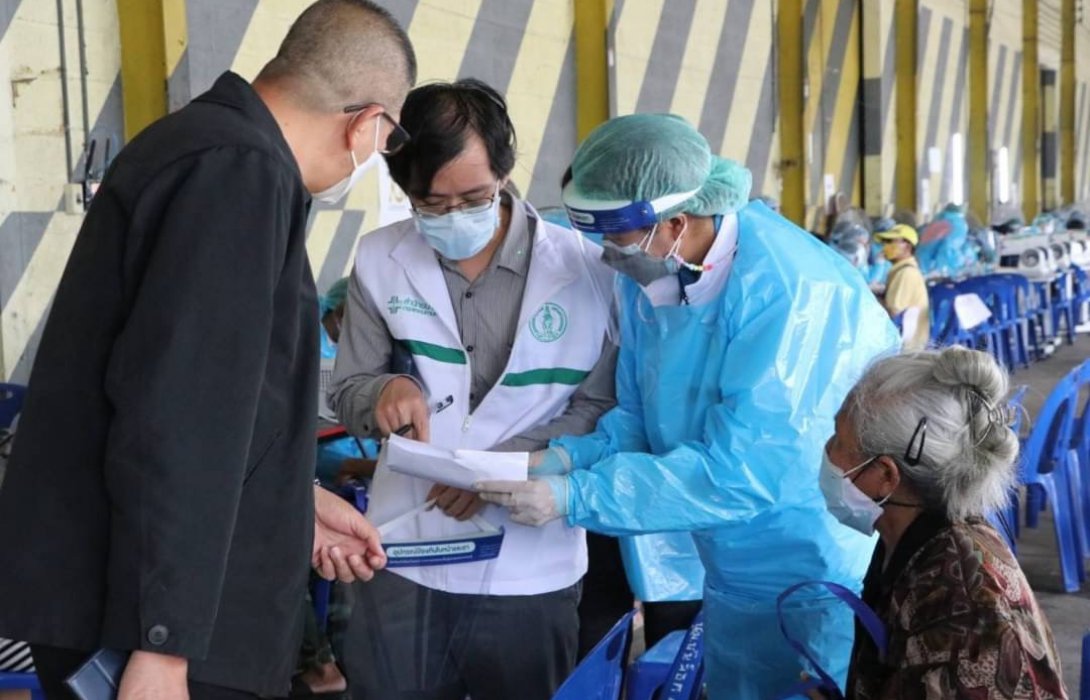 กทม.ส่งทีมเคลื่อนที่เร็วลงพื้นที่หาผู้ป่วยโควิด-19 เชิงรุก