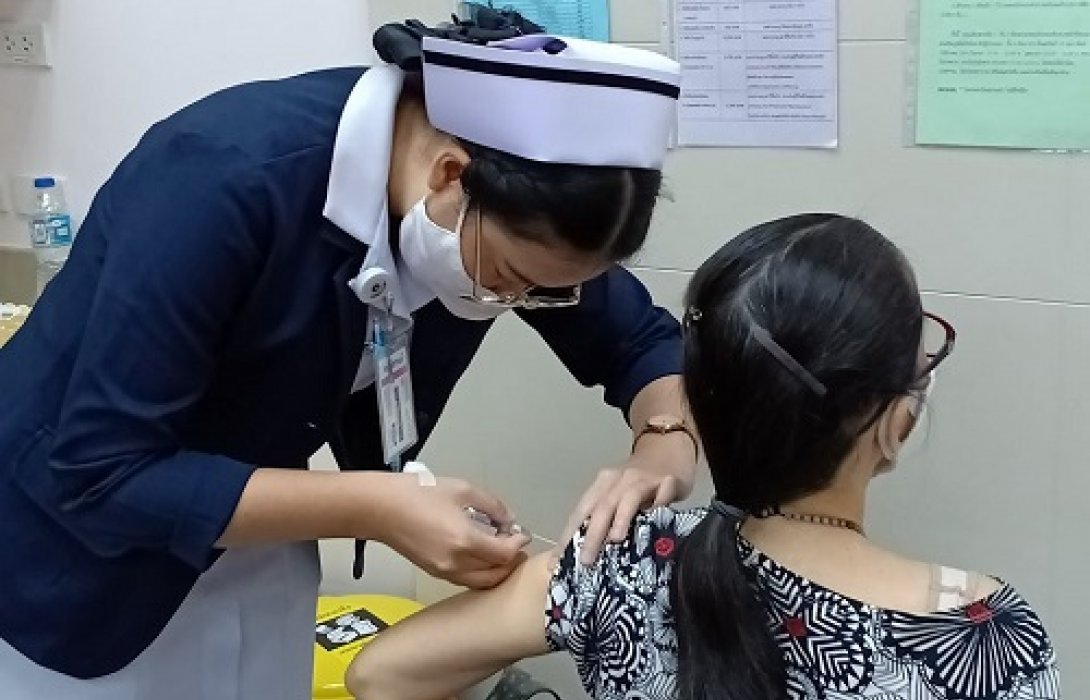 ชู”สกุลดีสหคลินิก” ฉีดวัคซีนไข้หวัดใหญ่ฟรีคลุมกลุ่มเป้าหมาย 100%