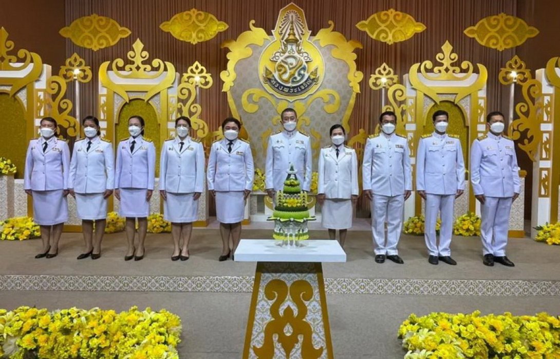 ถวายพระพรชัยมงคล