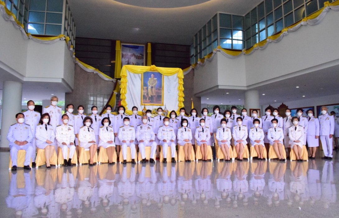 อธิบดีผู้พิพากษาศาลเยาวชนฯ นำคณะถวายสัตย์เป็นขรก.ที่ดี เนื่องในวันเฉลิมพระชนมพรรษา “ในหลวง ร.10”