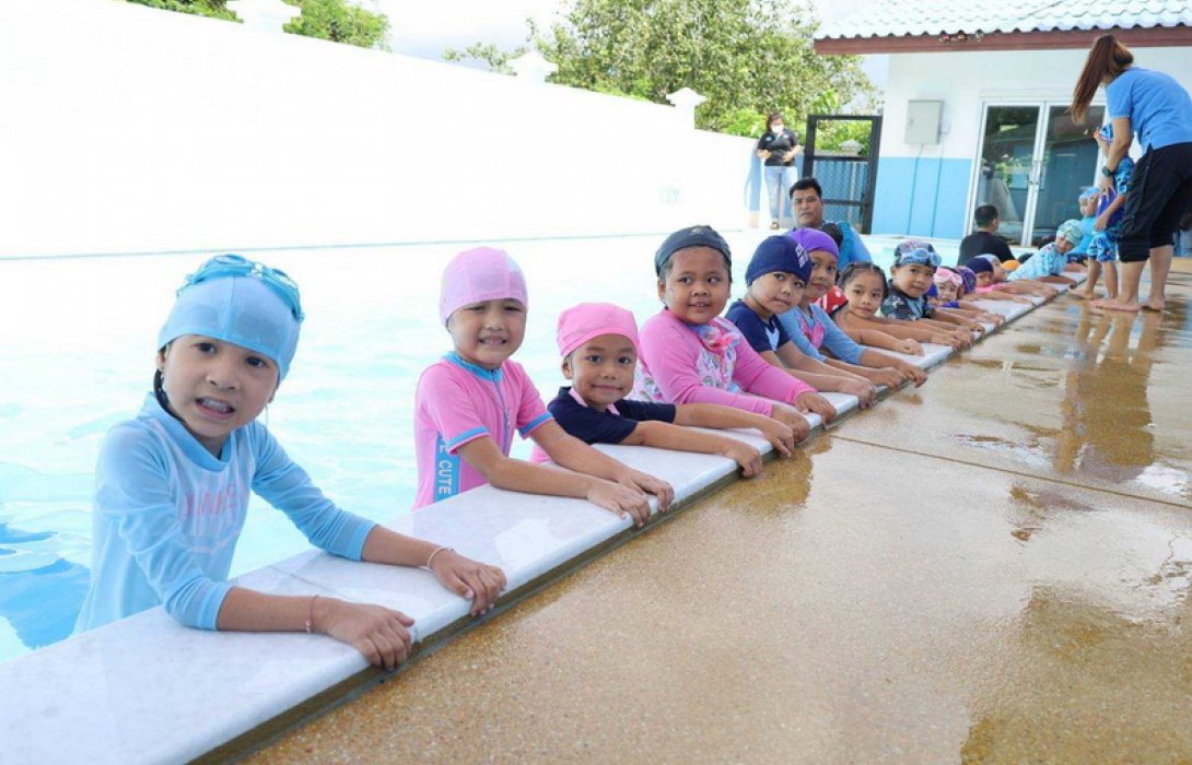 สระ “เด็กเกาะ” เทศบาลตำบลเทพกระษัตรี สอนเยาวชน “ว่ายน้ำเพื่อชีวิต”