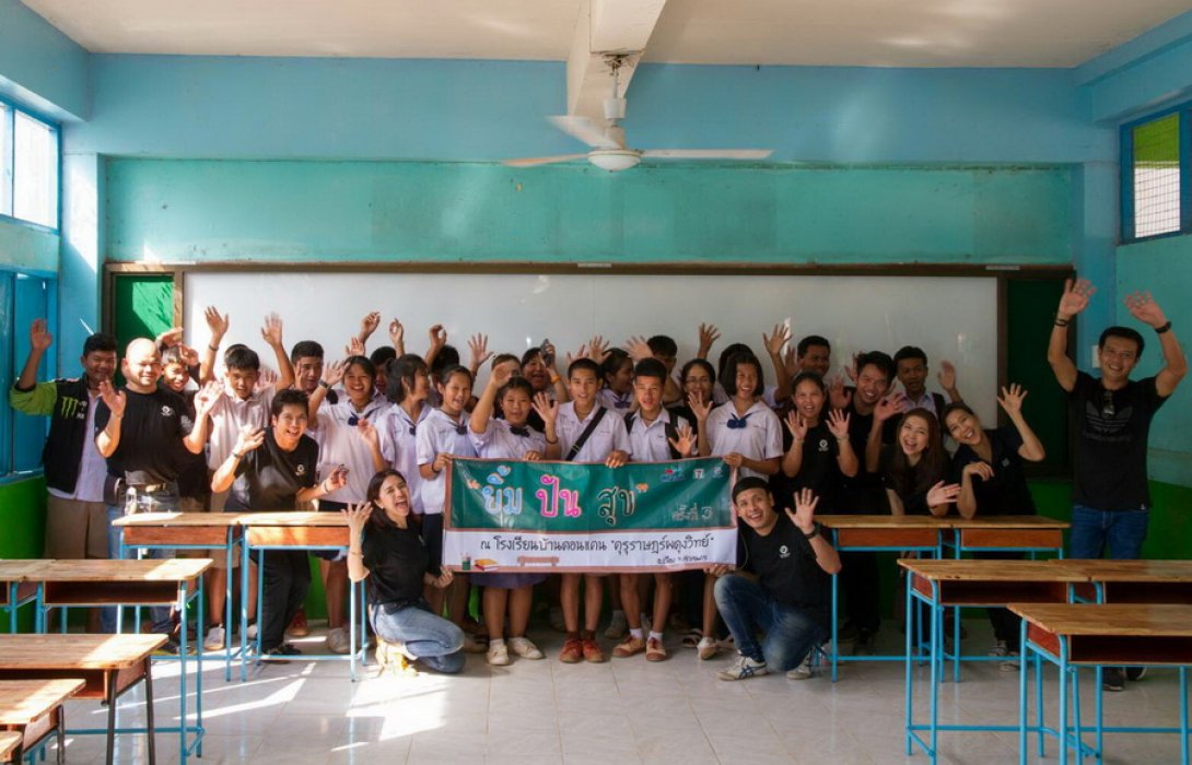 จิตอาสา ซีพี ออลล์ ร่วมกับชุมชนภาคอีสานฟื้นฟูโรงเรียนหลังน้ำท่วม 