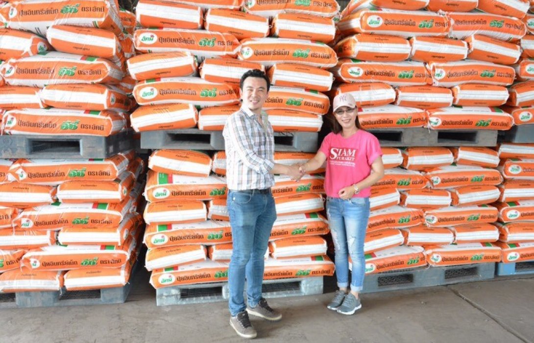 สุดยอดความมหัศจรรย์ปุ๋ยอินทรีย์ .... ลดต้นทุน เพิ่มผลผลิต พลิกคุณภาพชีวิต ปี 61  