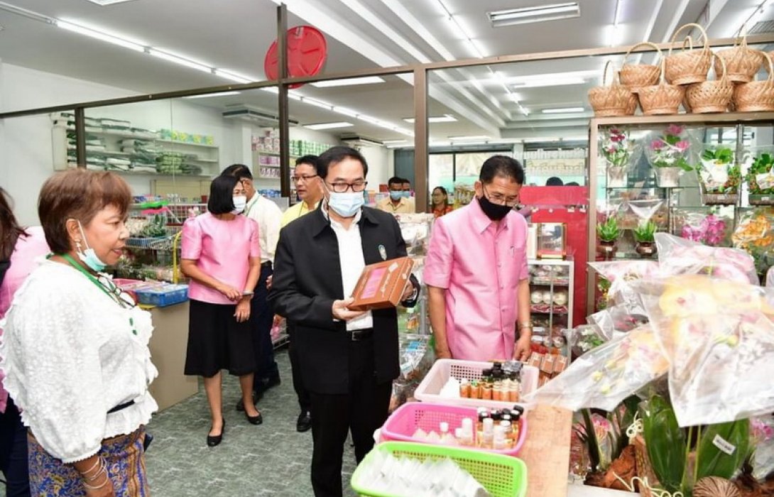 ซูเปอร์มาร์เก็ตสหกรณ์ย่านตาขาว พร้อมลุยตลาดออนไลน์สร้างรายได้