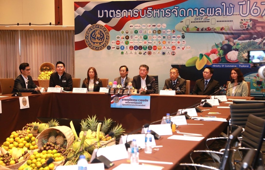 ชาวสวนเฮ!“ภูมิธรรม” เคาะ! 6 มาตรการ 25 แผนงาน ดูแลผลไม้ครบวงจรปี 67 ร่วม 900,000 ตัน ดันผลไม้ไทยราคาดีทั้งฤดูกาล