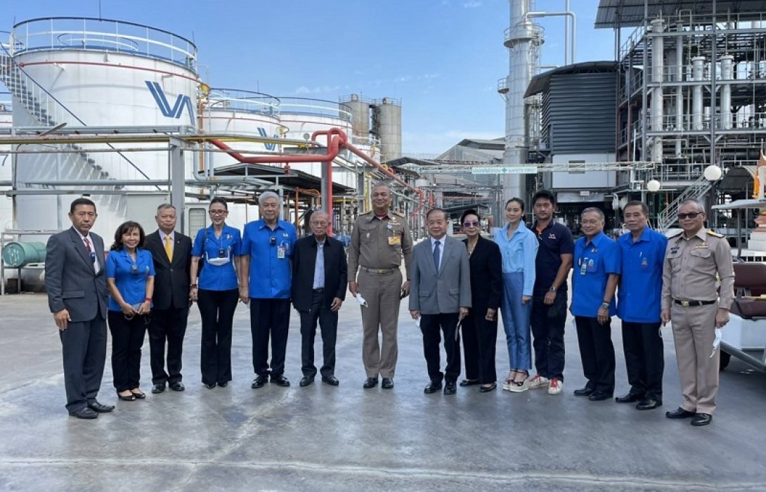 เยี่ยมชมโรงกลั่นน้ำมัน