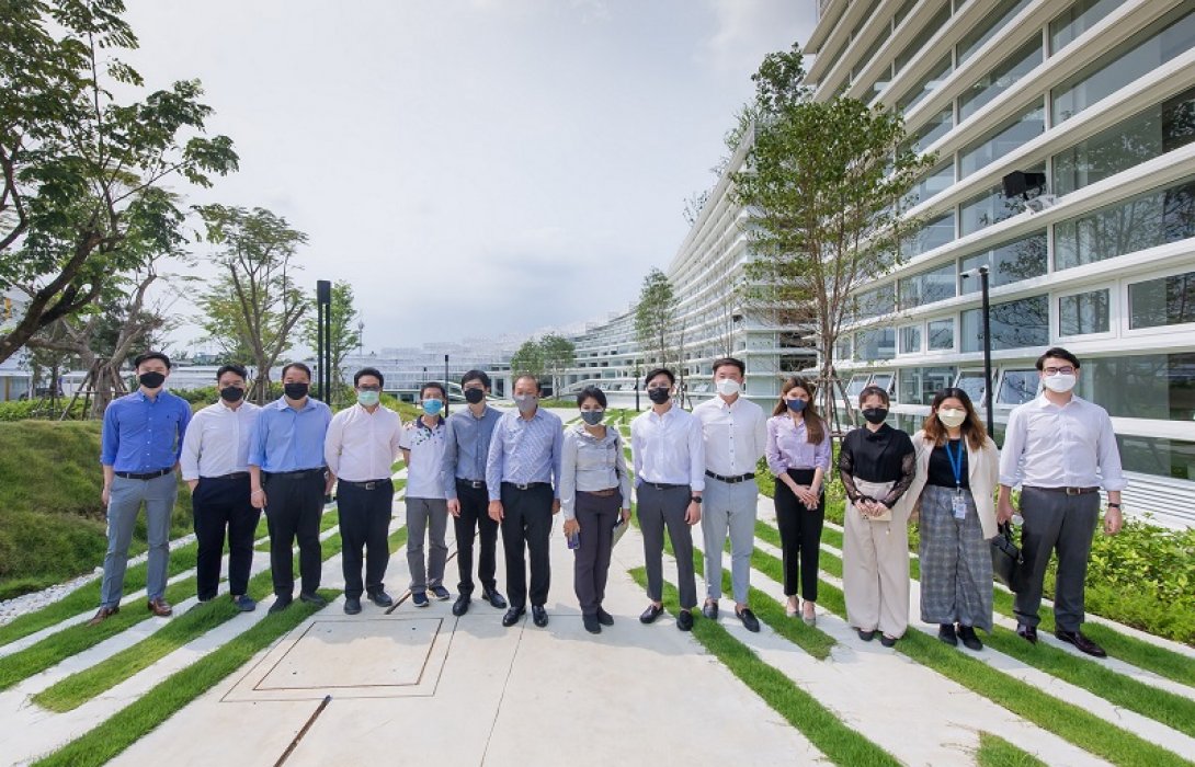 SISB ต้อนรับนักวิเคราะห์