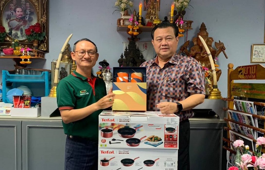 ที่ปรึกษา สภท. ร่วมสนับสนุนของรางวัลให้เพื่อนสมาชิกร่วมลุ้น ในงานประชุมใหญ่สมาคมฯ