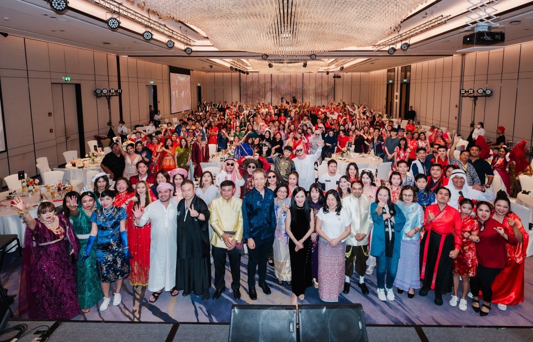 ฟอลคอนประกันภัย จัดงานปีใหม่ 