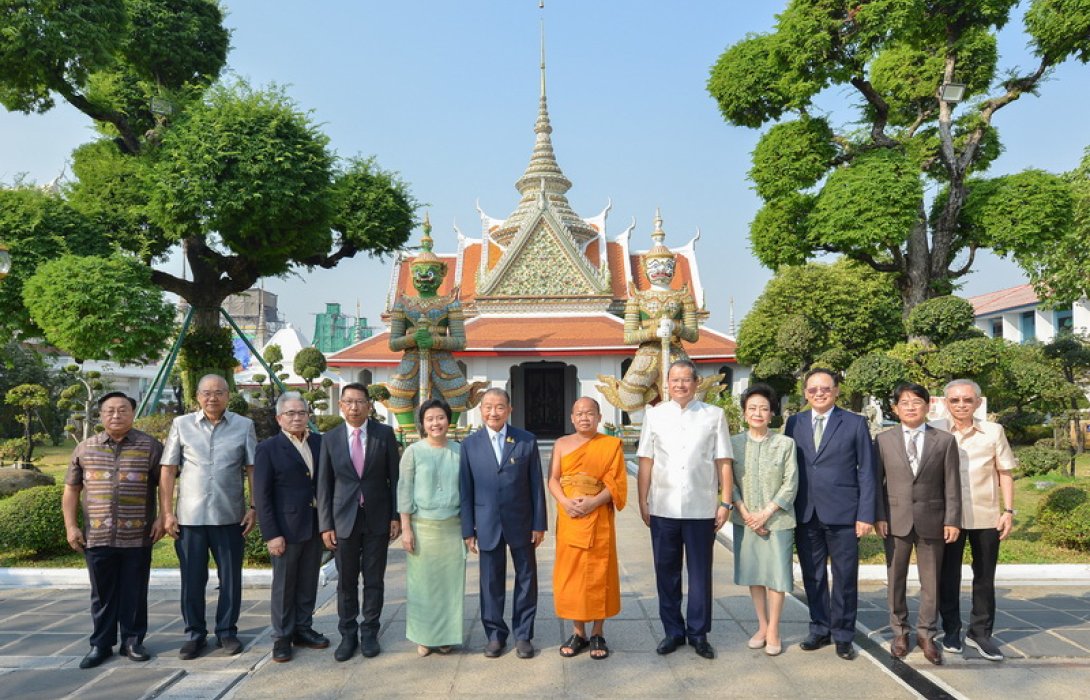 ไทยกรุ๊ป โฮลดิ้งส์ จัดพิธีทำบุญประจำปี 2567 ที่วัดอรุณฯ