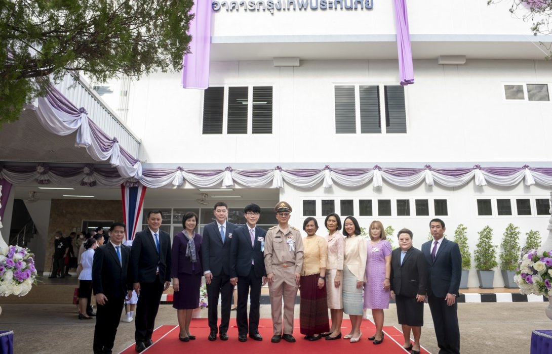 กรุงเทพประกันชีวิต ร่วมกับ กรุงเทพประกันภัย และ มูลนิธิชัย-นุชนารถ โสภณพนิช สนับสนุนการก่อสร้างอาคารรักษาพยาบาลผู้ป่วย โรงพยาบาลอุ้มผาง จังหวัดตาก