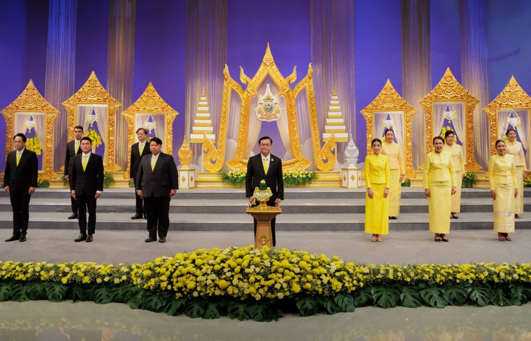 ทิพยประกันภัย ร่วมถวายพระพรชัยมงคลพระบาทสมเด็จพระปรเมนทรรามาธิบดีศรีสินทรมหาวชิราลงกรณ พระวชิรเกล้าเจ้าอยู่หัว