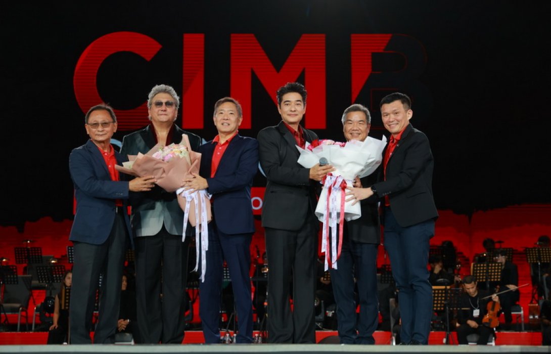 คอนเสิร์ต CIMB Thai ฉลอง 15 ปี สุดอลังการ ระเบิดความมันส์เต็มอิ่ม 15 ศิลปินกับวงออเคสตร้า