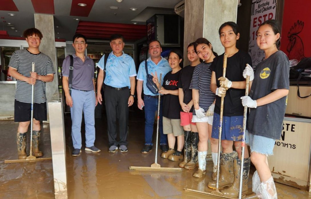 ฟอลคอนประกันภัยลงพื้นที่ จ. เชียงใหม่ เร่งรัดช่วยเหลือพร้อมให้คำแนะนำด้านสินไหมทดแทนสำหรับลูกค้าที่ประสบอุทกภัย  