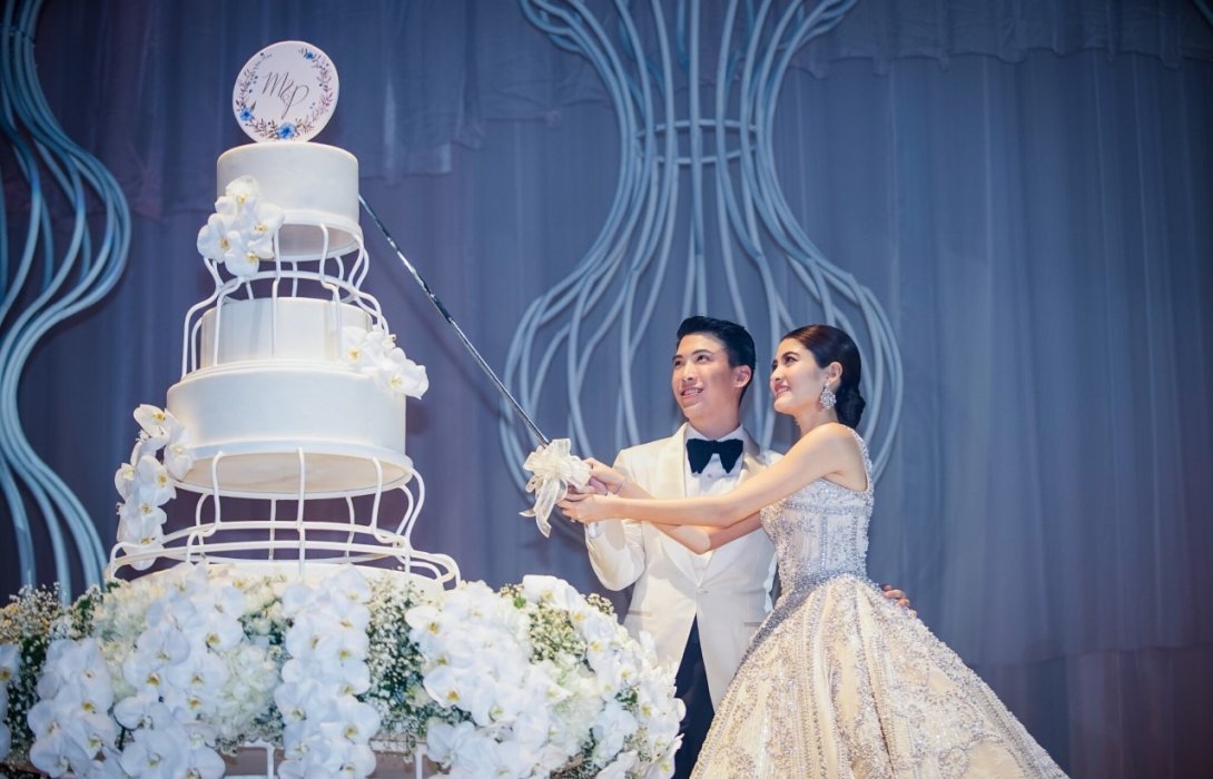 วิวาห์หวานสุดอลังการส่งท้ายปี  ทายาทห้างเซ็นทรัล “ป๊อก-ภัสสรกรณ์ จิราธิวัฒน์”  กับ นางเอกคนสวย “มาร์กี้-ราศรี บาเล็นซิเอก้า”