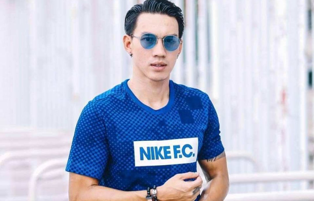 “ต้า มิสเตอร์ทีม” จับมือ “ลีซอ” พากษ์ศึกอีฟุตบอล