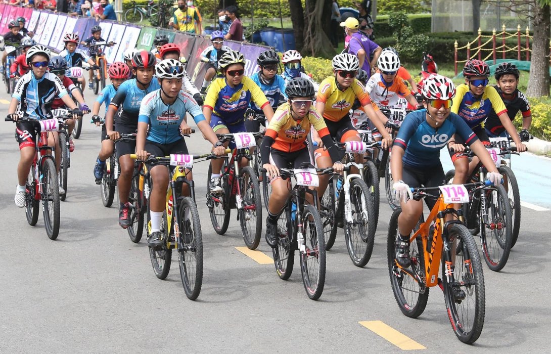 “ชูชีพ พงษ์ไชย”รอง ผวจ.สุพรรณบุรี ปลื้มใจปั่นใจเกินร้อย-Bike4All ทำให้เศรษฐกิจคึกคัก