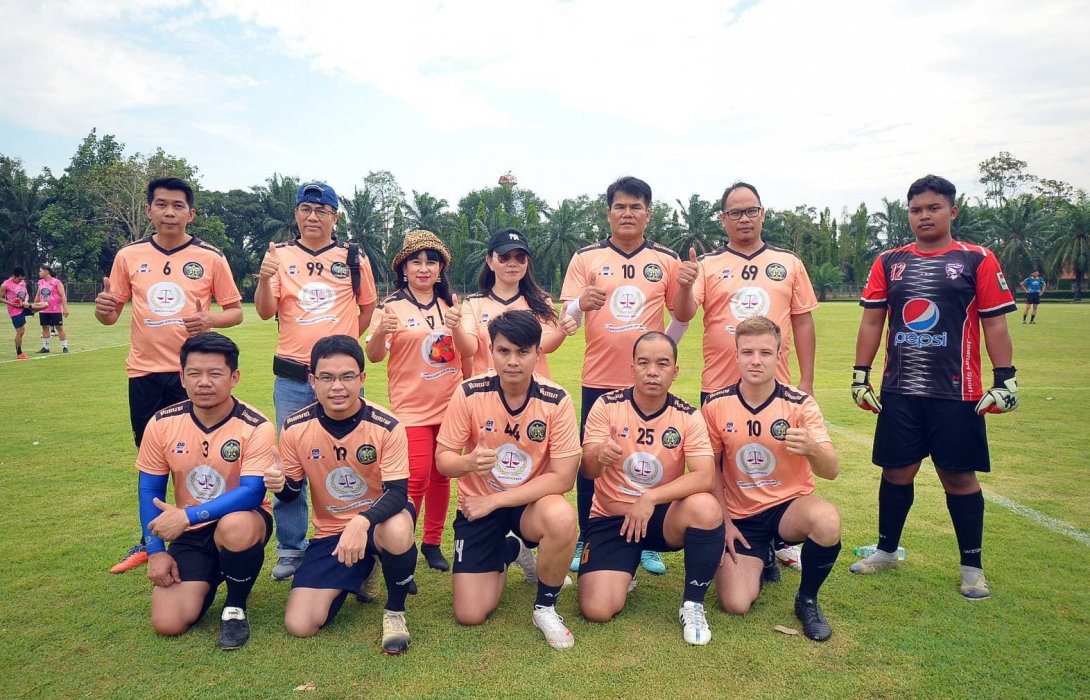 เปิดตัวแข้งตาชั่ง