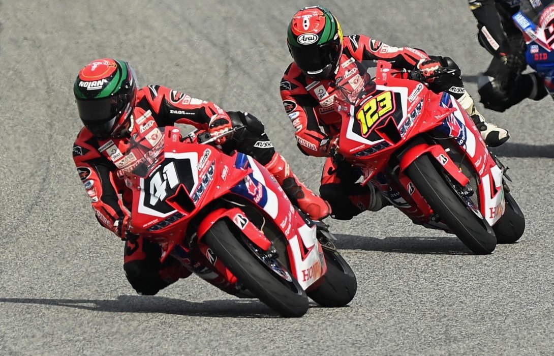 “ฮอนด้า”ฟอร์มเดือด! แชมป์ควงชิพ คว้าดับเบิลโพเดี้ยม“โออาร์ บีอาร์ไอซี ซูเปอร์ไบค์”สนามแรก