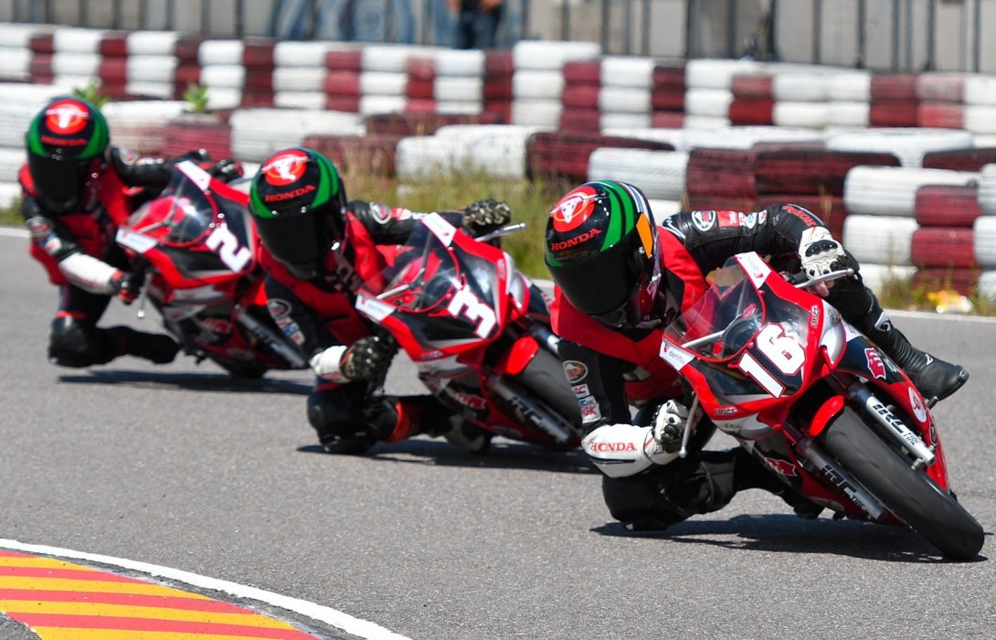 “ฮอนด้า อะคาเดมี่ 2022” สนามที่ 3 ยกพลเพิ่มประสบการณ์ที่ J.S.W. Motorsport “ไอโฟน” ควง “น้ำแข็ง” แบ่งชัยคนละเรซ