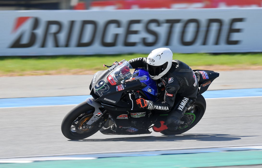 นักบิดกว่า 200 คน ซ้อมเข้มก่อนลุยศึกสองล้อชิงแชมป์ประเทศไทย อนุชา-กฤชพรรั้งจ่าฝูงวันแรก