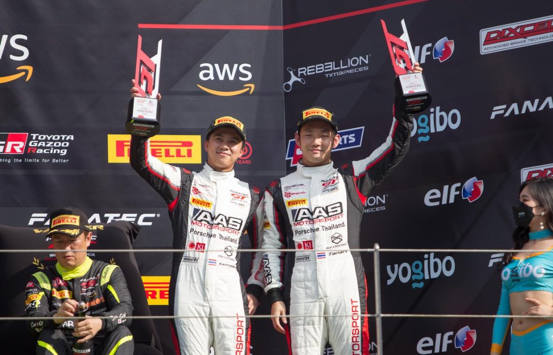 บูม-ท็อป สายฟาสต์ดาวรุ่ง ขึ้นโพลเดียมรับถ้วยรางวัลลำดับที่ 3 รายการ Fanatec GT World Challenge Asia 2022
