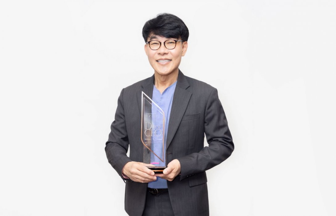 ดร.อภิสิทธิ์ อนันตนาถรัตน CEO กรุงเทพประกันภัย คว้ารางวัล DAILYNEWS TOP CEO 2024 สาขาธุรกิจประกันวินาศภัย