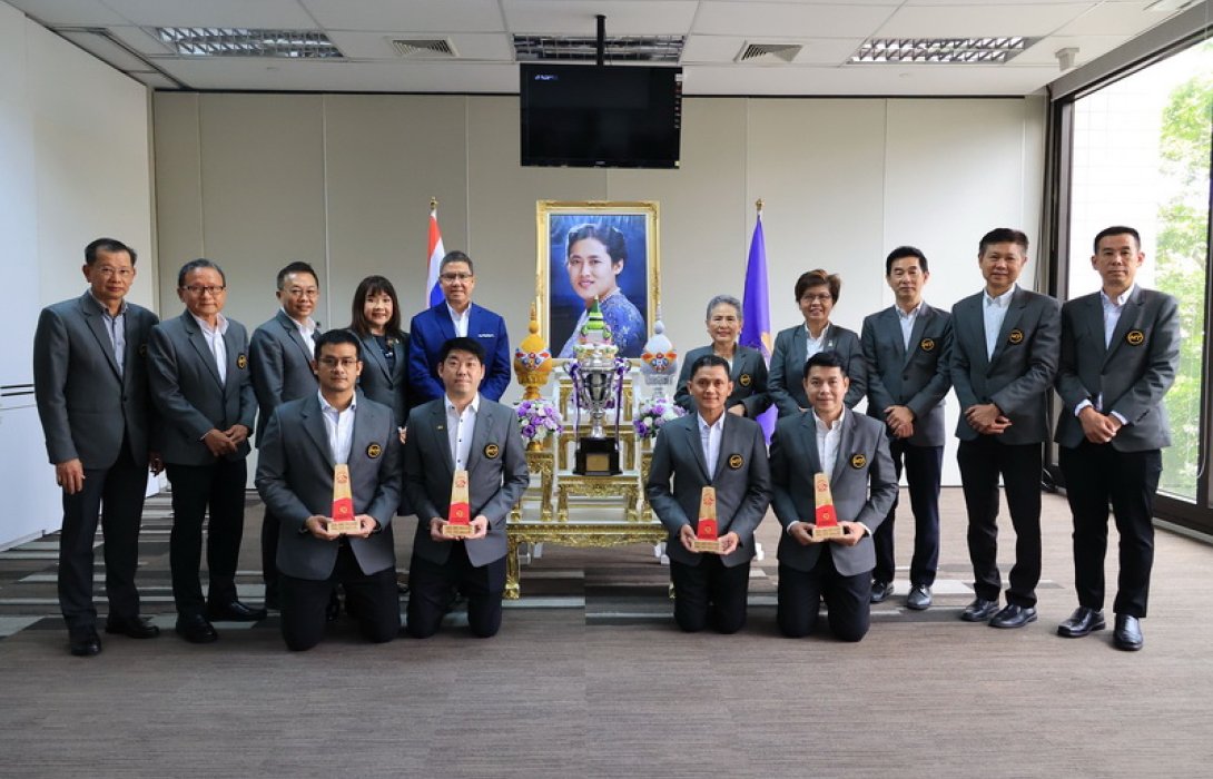 เอไอเอ ประเทศไทย จัดพิธีมอบรางวัลถ้วยพระราชทานสมเด็จพระกนิษฐาธิราชเจ้ากรมสมเด็จพระเทพรัตนราชสุดาฯ สยามบรมราชกุมารี ให้แก่ทีมผู้ชนะในการระดมทุน เพื่อร่วมบริจาคสภากาชาดไทย จากกิจกรรม AIA One Billion Trail 2022