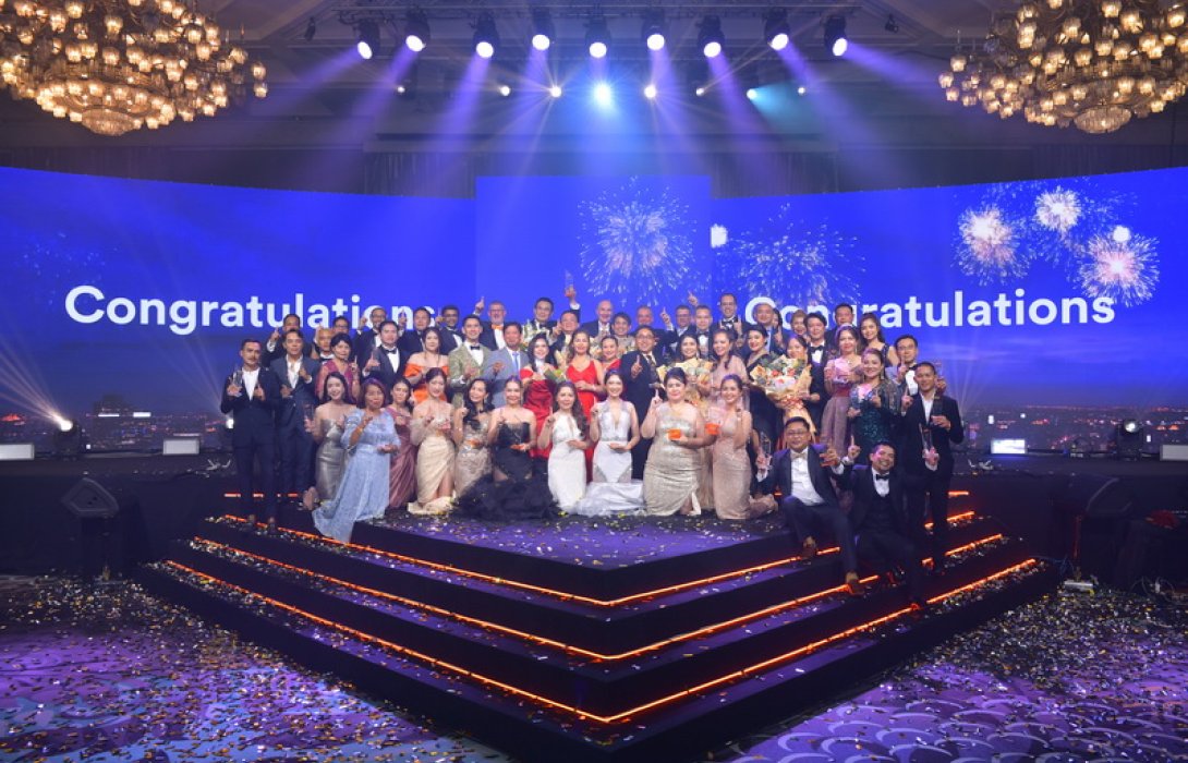 FWD ประกันชีวิต จัดพิธีประกาศเกียรติคุณตัวแทน “MDRT Awards 2023” พร้อมมอบรางวัล “Agency Annual Awards 2023”