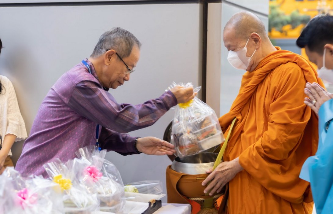 กรุงเทพประกันภัยทำบุญครบรอบ 76 ปี เพื่อความเป็นสิริมงคล