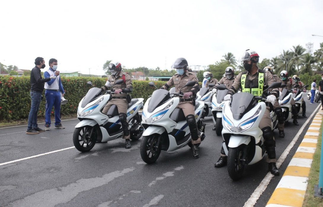 ฮอนด้าจับมือตำรวจภูธรภาค8ทดลองนำHonda PCX Electric ร่วมปฏิบัติหน้าที่ในภูเก็ต