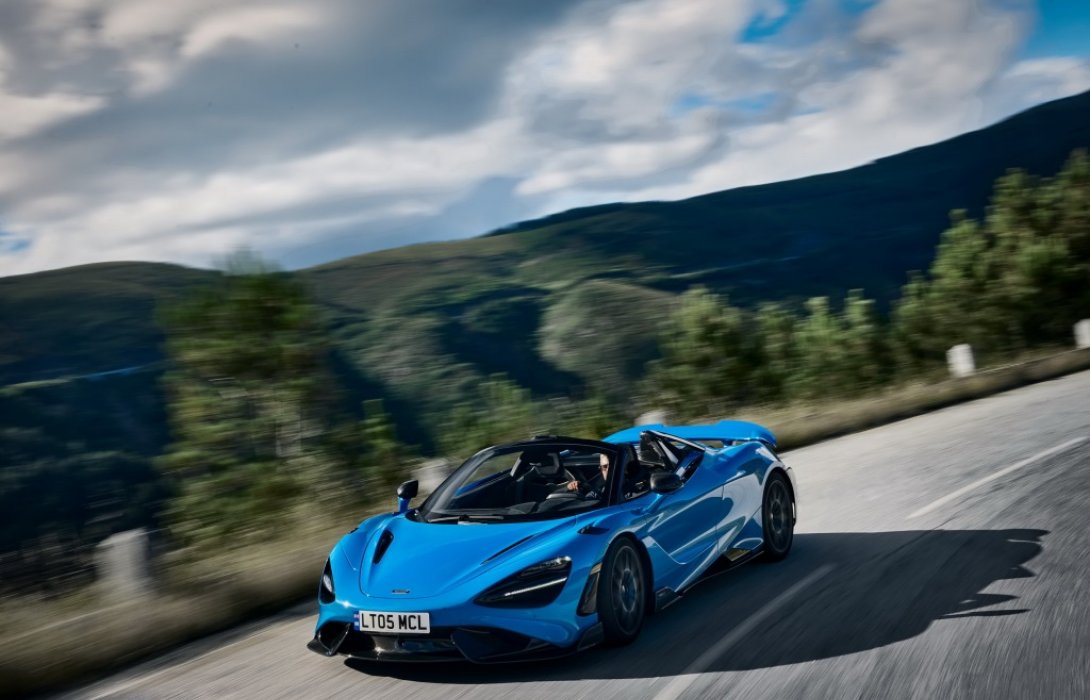 แมคลาเรน 765LT สไปเดอร์ สมรรถนะล้ำ ขับมันกว่าเคย ยนตรกรรมซูเปอร์คาร์เปิดประทุน
