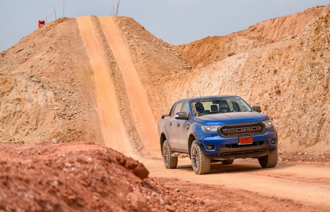 ระบบช่วงล่างที่เหนือชั้นเบื้องหลังความพร้อมลุยของ FX4 Max