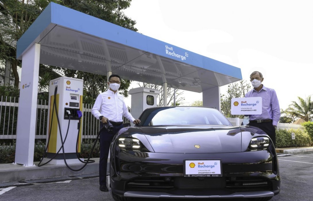 เชลล์ จับมือ ปอร์เช่ ผสาน 2 แบรนด์ชั้นนำระดับโลก ขยายเครือข่ายสถานีชาร์จรถยนต์พลังงานไฟฟ้า