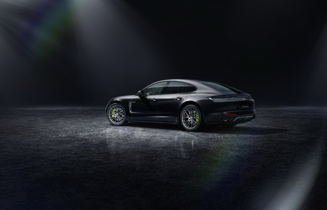 ปอร์เช่ เสริมทัพ พานาเมร่า (Panamera) รุ่นพิเศษ ประกาศราคาอย่างเป็นทางการ