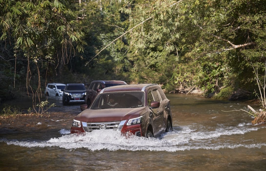ขับ นิสสัน เทอร์ร่า ใหม่ ขึ้นแพข้ามน้ำ ลุยป่า ข้ามลำห้วย สู่“สะเนพ่อง-เกาะสะเดิ่ง” กาญจนบุรี