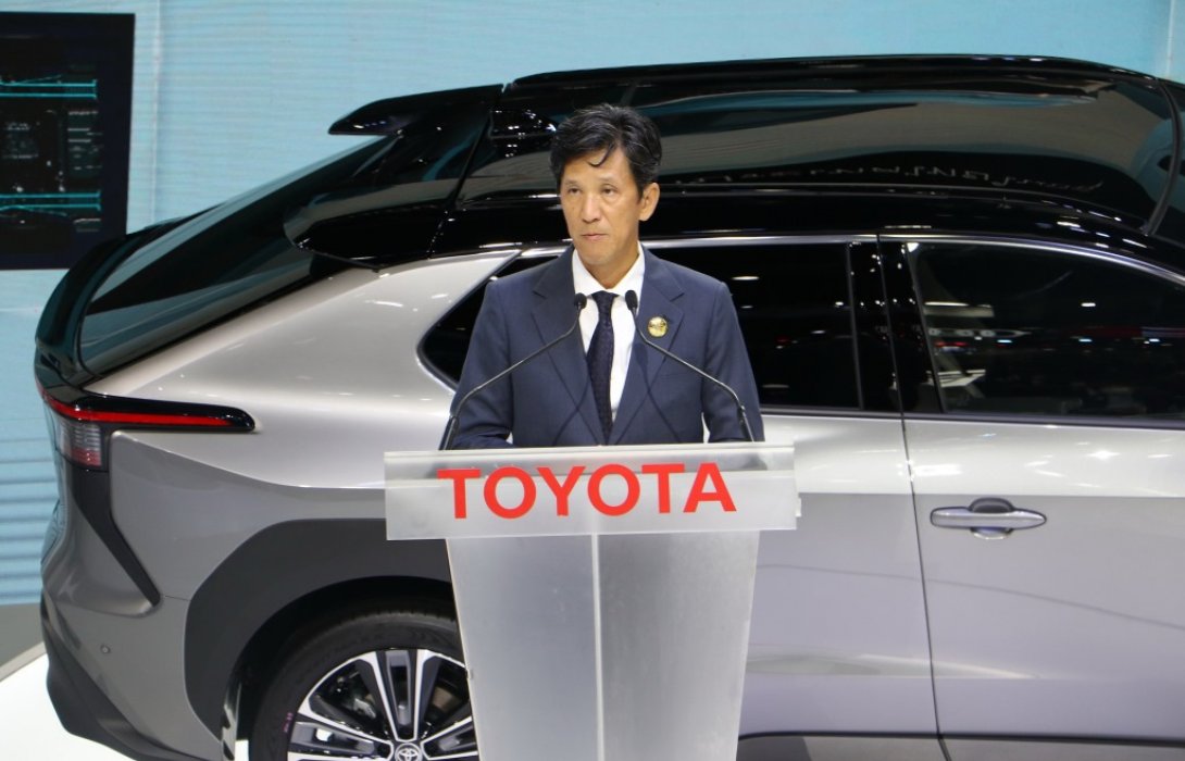 โตโยต้า โชว์รถไฟฟ้าต้นแบบ Toyota bZ4X จุดเปลี่ยนสู่ ผู้นำการขับเคลื่อนยุคใหม่