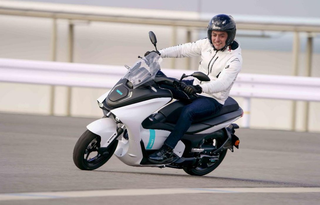 ยามาฮ่า เปิดตัวเทคโนโลยี EV สกู๊ตเตอร์ไฟฟ้าเต็มระบบ 