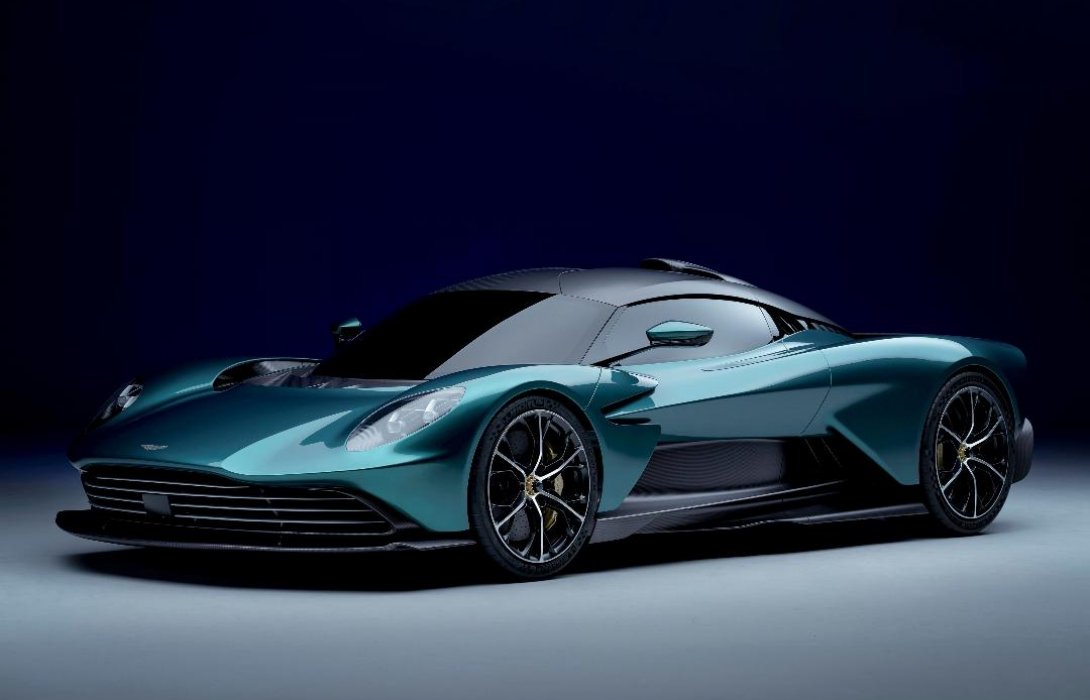 ASTON MARTIN ร้อนแรงถึงขีดสุด หยุดทุกสายตา ด้วย 2 ยนตรกรรมพันธุ์ดุ 