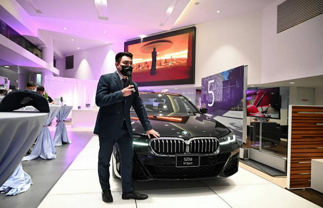 HUAWEI จับมือ BMW Barcelona Motor สัมผัสเครื่องก่อนใครกับสมาร์ทโฟนจอพับได้ HUAWEI Mate Xs 2