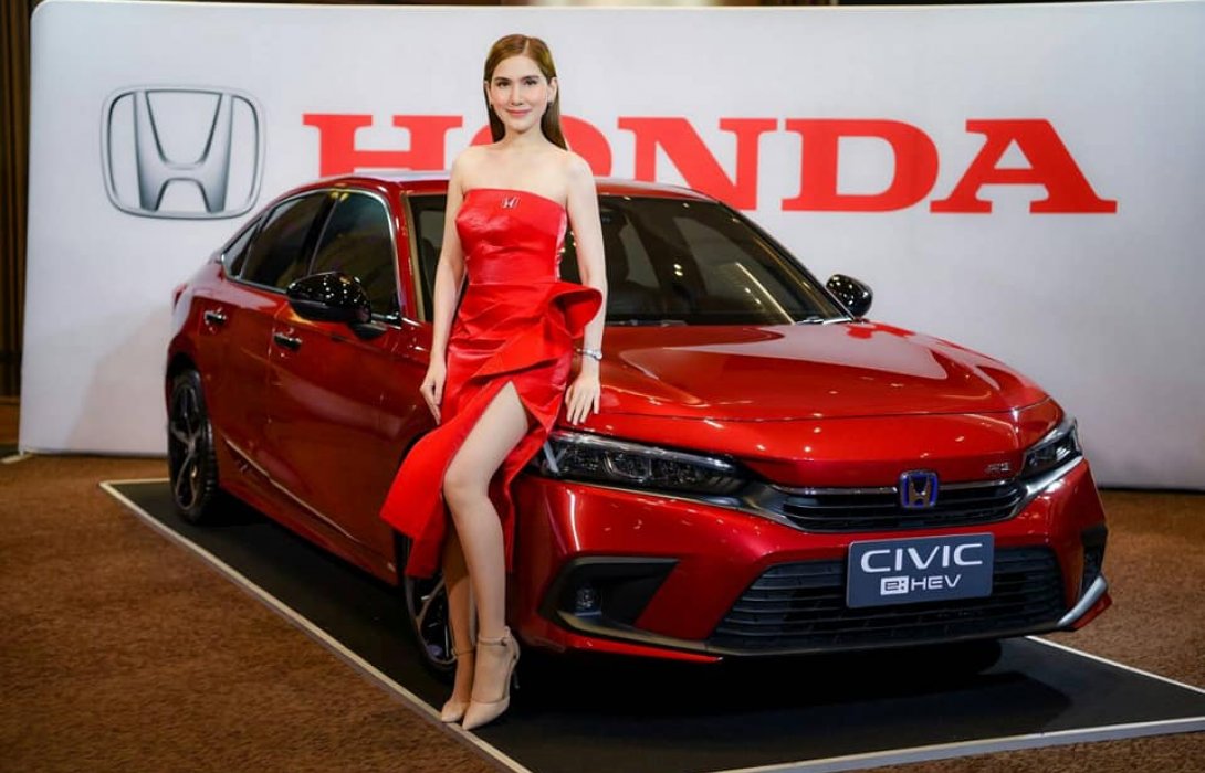 “แอนนา เสืองามเอี่ยม” มิสยูนิเวิร์สไทยแลนด์ 2022 คว้า “ฮอนด้า ซีวิค อี:เอชอีวี ใหม่” 