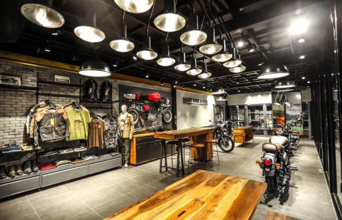 รอยัล เอ็นฟีลด์ เปิดบริการเอ็กซ์คลูซีฟ สโตร์ สาขาใหม่ใจกลางกรุงเทพฯ 