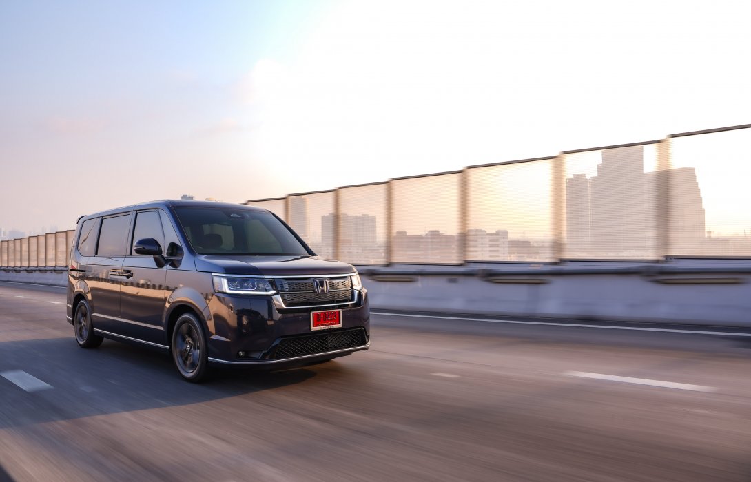 มาแล้ว! Honda STEP WGN e:HEV SPADA ใหม่รถ 7 ที่นั่งสำหรับครอบครัว Multi-gen ยุคใหม่ รุ่นฮิตส่งตรงจากญี่ปุ่น  เปิดจำหน่ายด้วยราคา 1.78 ล้านบาท